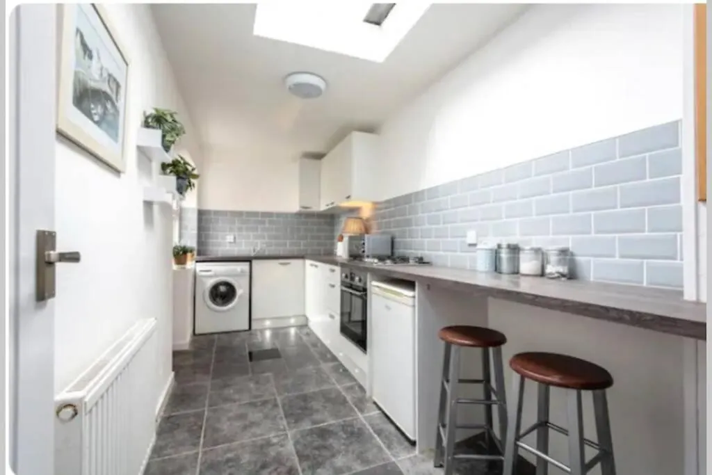 Hywel'S Place Liverpool United Kingdom